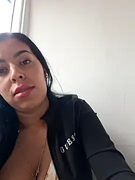 Snapshot of Emily_Wane chatting on July 16, 2026, 5:08 pm Emily Wane online show from July 16, 2026, 5:08 pm