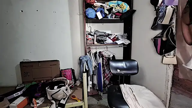 Snapshot of Gotitatv chatting on March 22, 2025, 5:41 pm Gotitatv online show from March 22, 2025, 5:41 pm