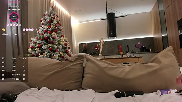  Monic  online show from January 6, 2025, 8:18 pm