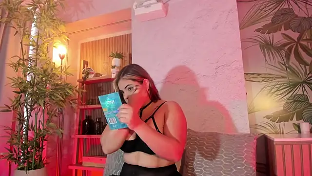 EVELIN MASON online show from January 11, 2026, 8:58 pm