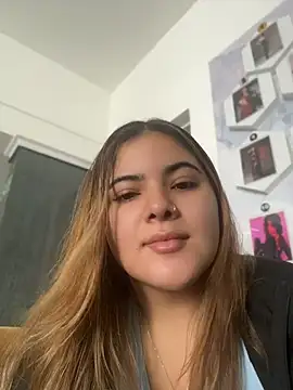 Snapshot of EVELIN_MASON chatting on July 19, 2026, 7:17 pm EVELIN MASON online show from July 19, 2026, 7:17 pm