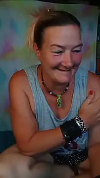 GingerKtm21 online show from March 6, 2025, 1:03 pm