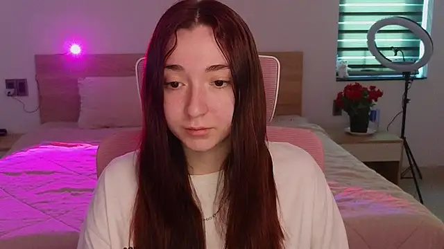 YasmineWest online show from May 8, 2026, 12:38 am