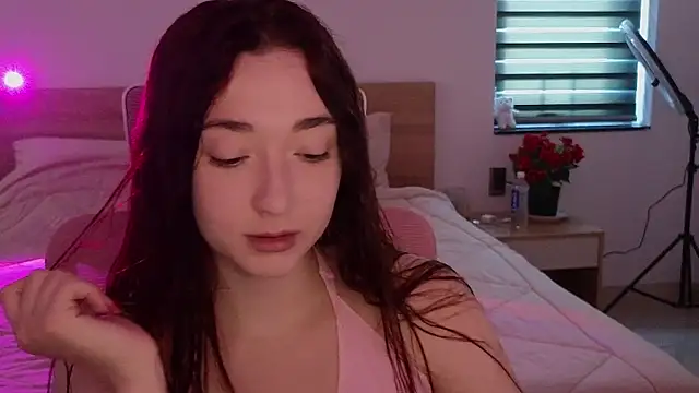 YasmineWest online show from May 10, 2026, 4:50 am