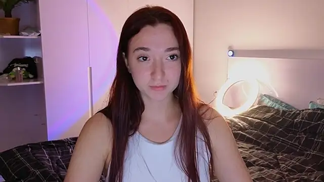 YasmineWest online show from June 29, 2026, 1:44 pm