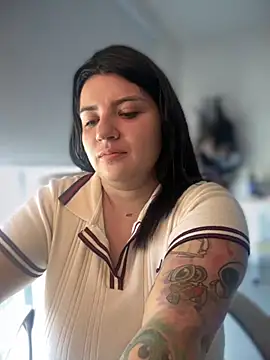 horny roomiess online show from September 9, 2025, 2:16 pm