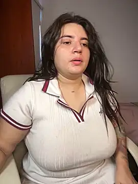 Snapshot of horny_roomiess chatting on June 18, 2026, 8:57 pm horny roomiess online show from June 18, 2026, 8:57 pm