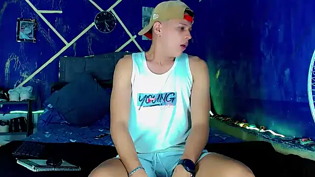 Liamscott  online show from July 22, 2026, 9:28 pm
