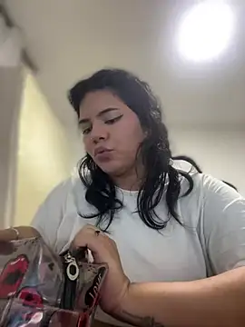 JulianaCastillo online show from February 9, 2025, 8:44 am