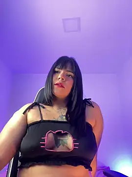 JulianaCastillo online show from March 12, 2025, 8:08 am