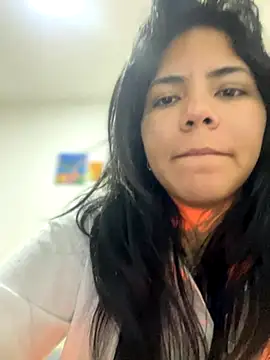 JulianaCastillo online show from October 2, 2025, 7:15 am