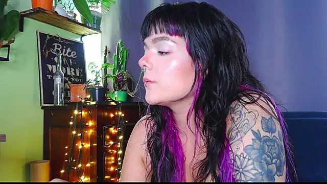 Snapshot of purple_em69 chatting on June 28, 2026, 9:21 pm purple em69 online show from June 28, 2026, 9:21 pm