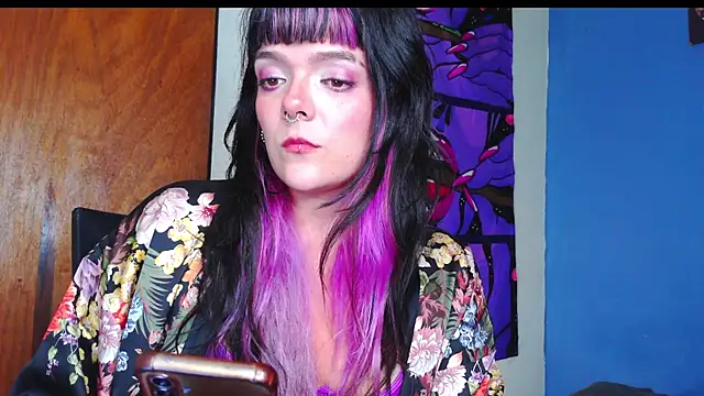 Snapshot of purple_em69 chatting on August 2, 2026, 1:26 am purple em69 online show from August 2, 2026, 1:26 am