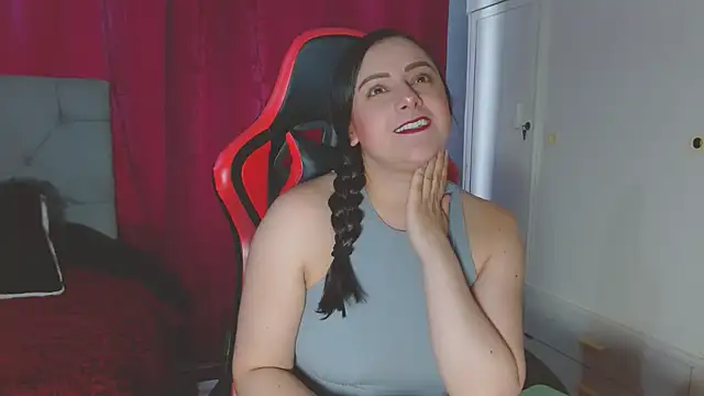 Noamartin  online show from November 30, 2025, 9:19 pm