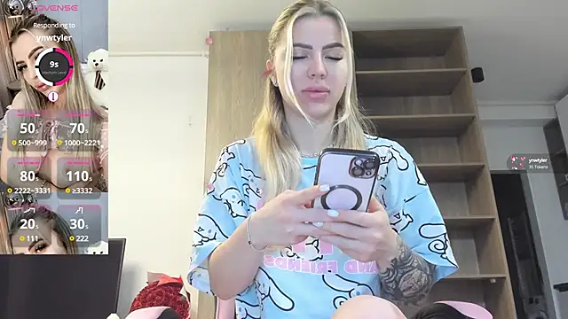 Snapshot of Megan_Ros chatting on March 1, 2025, 7:30 am Megan Ros online show from March 1, 2025, 7:30 am