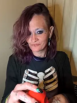 renegade vyxxen online show from March 12, 2026, 8:42 am