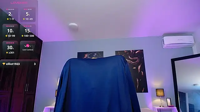 Snapshot of JasmineCampbell_ chatting on October 11, 2025, 8:29 pm JasmineCampbell online show from October 11, 2025, 8:29 pm