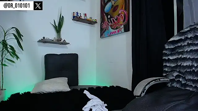 Snapshot of HillAndJack333 chatting on September 28, 2025, 11:32 pm HillAndJack333 online show from September 28, 2025, 11:32 pm