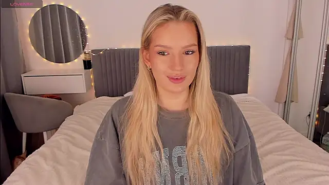 CassieRayss online show from February 23, 2026, 11:18 am