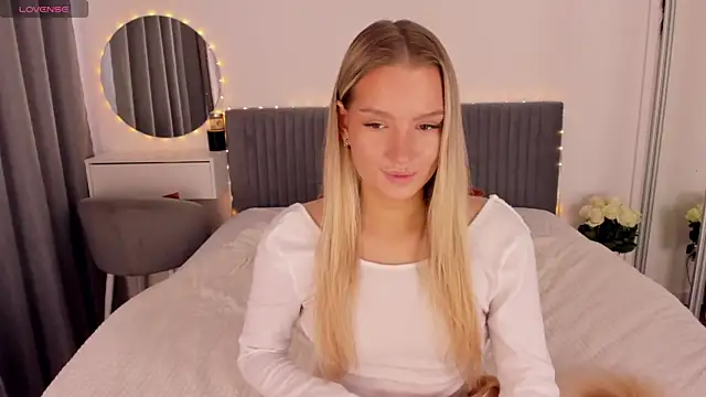 CassieRayss online show from May 23, 2026, 12:09 pm