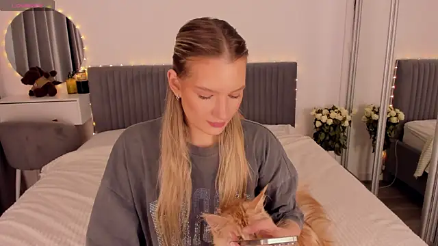 CassieRayss online show from June 28, 2026, 9:59 am