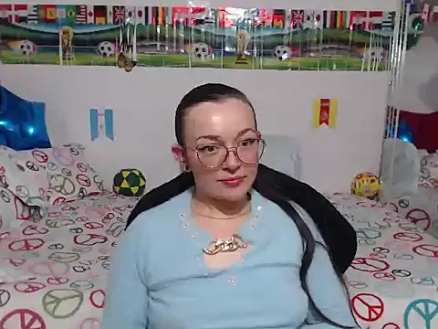 Snapshot of Angela_18honey chatting on July 23, 2026, 3:59 am Angela 18honey online show from July 23, 2026, 3:59 am