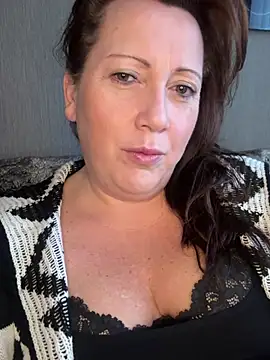 xsexycurvymilf online show from January 15, 2025, 8:41 am