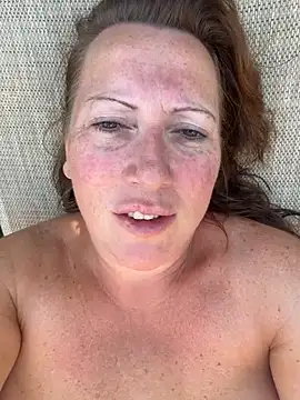 Snapshot of xsexycurvymilf chatting on June 27, 2026, 7:35 am xsexycurvymilf online show from June 27, 2026, 7:35 am