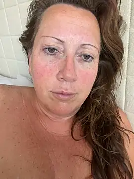 Snapshot of xsexycurvymilf chatting on July 10, 2026, 5:45 am xsexycurvymilf online show from July 10, 2026, 5:45 am