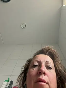 Snapshot of xsexycurvymilf chatting on July 18, 2026, 7:34 am xsexycurvymilf online show from July 18, 2026, 7:34 am