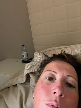 Snapshot of xsexycurvymilf chatting on July 28, 2026, 6:20 pm xsexycurvymilf online show from July 28, 2026, 6:20 pm