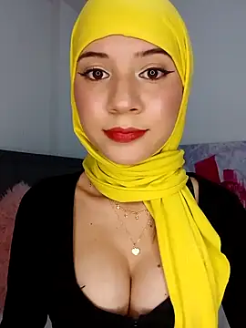 Snapshot of hanaa_18 chatting on March 17, 2025, 10:06 pm hanaa 18 online show from March 17, 2025, 10:06 pm