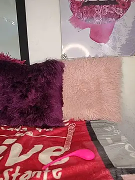 Snapshot of hanaa_18 chatting on November 18, 2025, 2:21 pm hanaa 18 online show from November 18, 2025, 2:21 pm