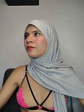 hanaa 18 online show from July 27, 2026, 3:13 am