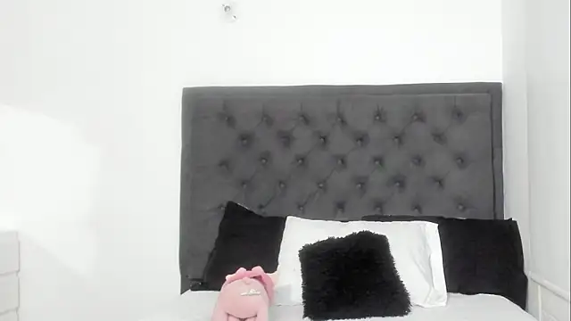 sara evans02 online show from March 15, 2025, 5:30 am