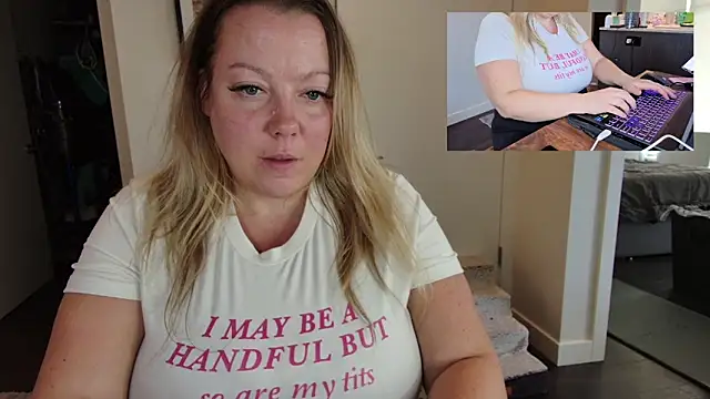Snapshot of Beauty4AGent chatting on June 11, 2026, 5:55 pm Beauty4AGent online show from June 11, 2026, 5:55 pm
