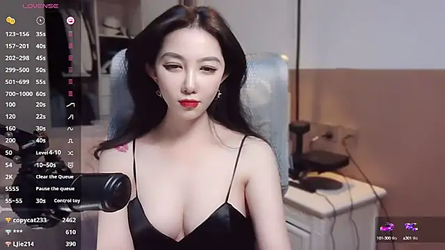 Snapshot of vyizh- chatting on December 29, 2024, 4:40 pm vyizh- online show from December 29, 2024, 4:40 pm