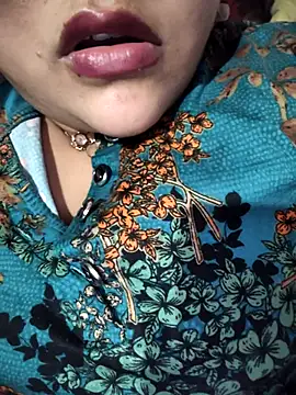 Snapshot of _Redwine_ chatting on March 11, 2025, 5:46 pm Redwine online show from March 11, 2025, 5:46 pm