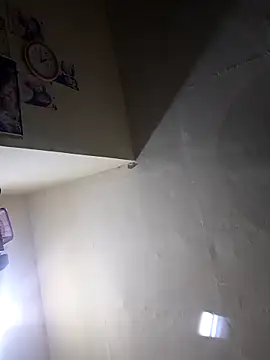 Snapshot of _Redwine_ chatting on September 17, 2025, 5:14 pm Redwine online show from September 17, 2025, 5:14 pm