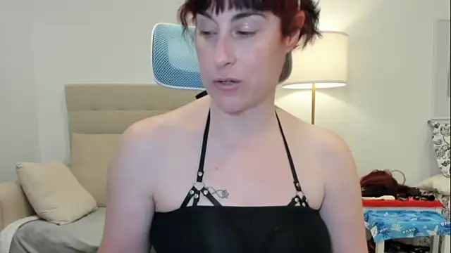 emmita69  online show from February 28, 2026, 9:49 pm