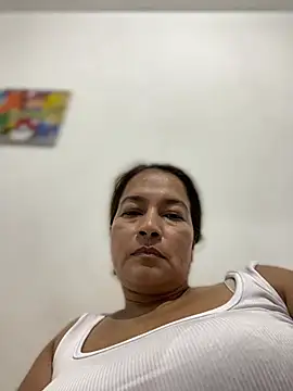 Snapshot of Jlo_69 chatting on August 3, 2026, 1:04 am Jlo 69 online show from August 3, 2026, 1:04 am