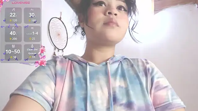 Snapshot of Amara18_ chatting on October 22, 2025, 10:15 am Amara18 online show from October 22, 2025, 10:15 am