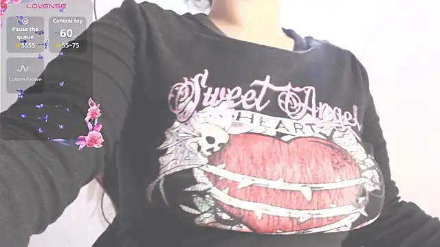 Snapshot of Amara18_ chatting on November 16, 2025, 5:02 am Amara18 online show from November 16, 2025, 5:02 am