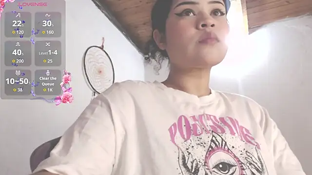 Snapshot of Amara18_ chatting on November 30, 2025, 11:20 pm Amara18 online show from November 30, 2025, 11:20 pm