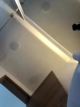 Amareto  online show from December 21, 2025, 11:17 am