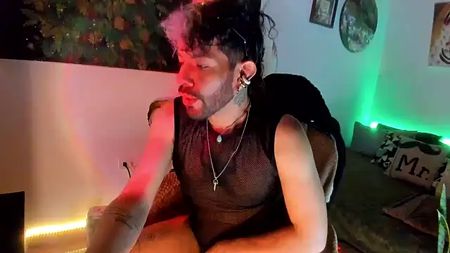 LatinMilk  online show from July 28, 2026, 11:17 am
