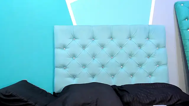 AlondraFerri1 online show from February 7, 2025, 3:23 am