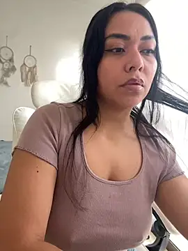 Snapshot of PetitLumiere chatting on February 5, 2025, 12:49 pm PetitLumiere online show from February 5, 2025, 12:49 pm