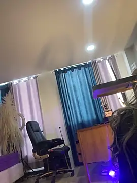 Ammy Castro online show from February 19, 2026, 9:11 pm