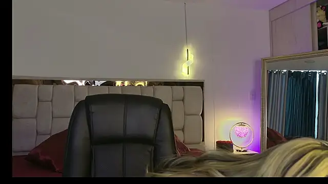 Snapshot of Ammy_Castro chatting on June 4, 2026, 10:27 pm Ammy Castro online show from June 4, 2026, 10:27 pm